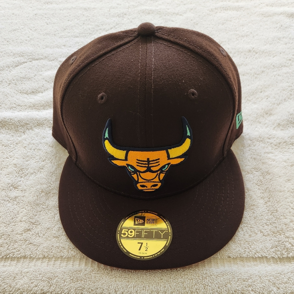 CHICAGO BULLS|New Era 59Fifty Official Team Merch|Orange/Brown Colorway|Sz 7 1/2